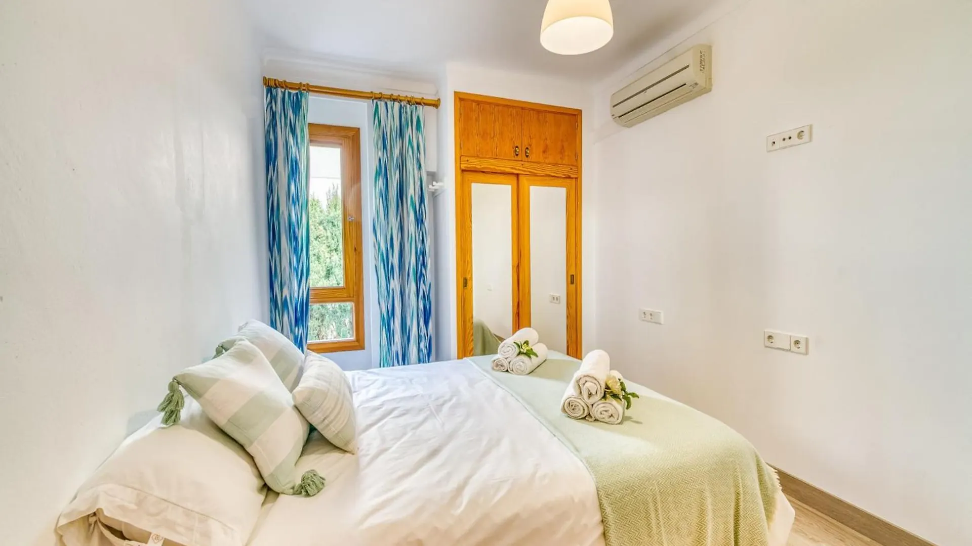 6 Bedroom Apartment In Majorca Platja de Muro