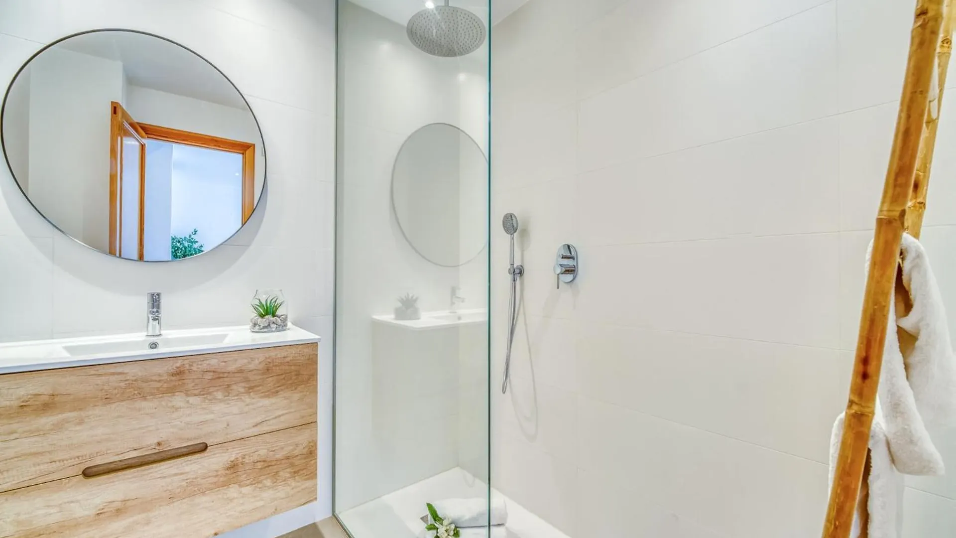 6 Bedroom Apartment In Majorca Platja de Muro